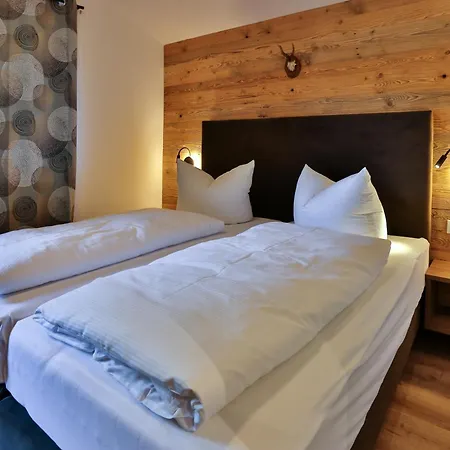 - Alpenhotel Fischer 4 Sterne - Adults Only 4* Berchtesgaden