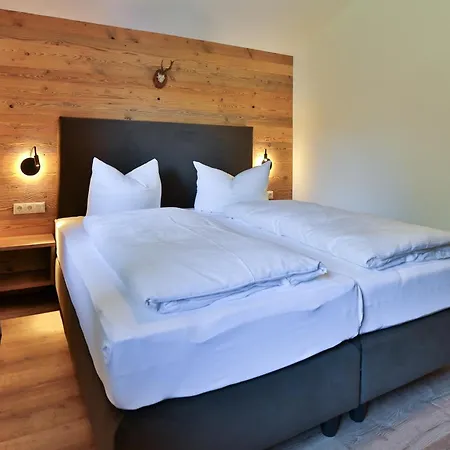 - Alpenhotel Fischer 4 Sterne - Adults Only Appartement