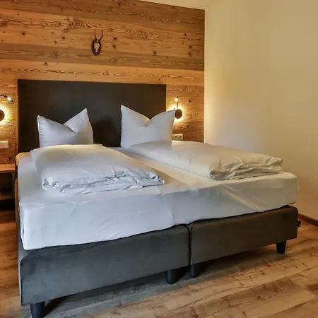 - Alpenhotel Fischer 4 Sterne - Adults Only